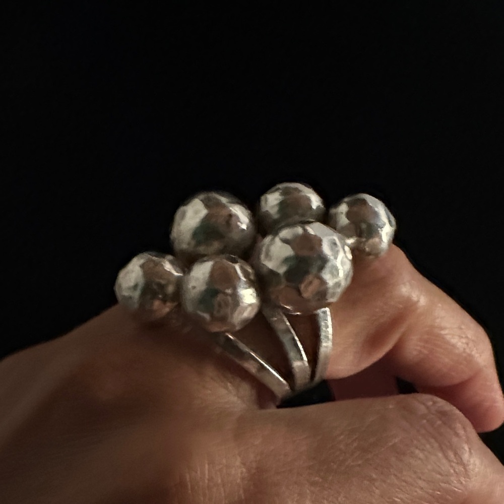 Elegant Silver Cluster Ring